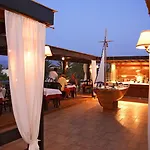 Sandy Hotel