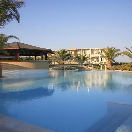 Hotell Sandy 4*