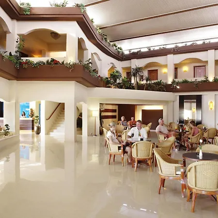Hotell Sandy 4*