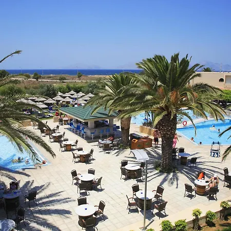 Sandy ホテル マルマリ